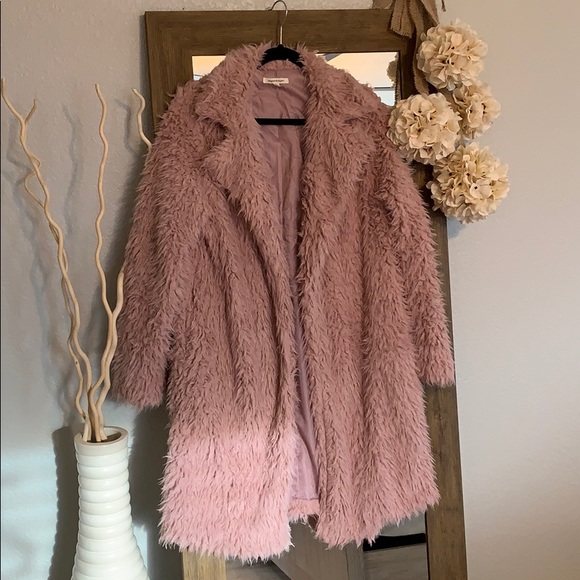 💕🎉HP🎉🌸Vegan Fur Knee Length Coat💕 - Picture 6 of 7